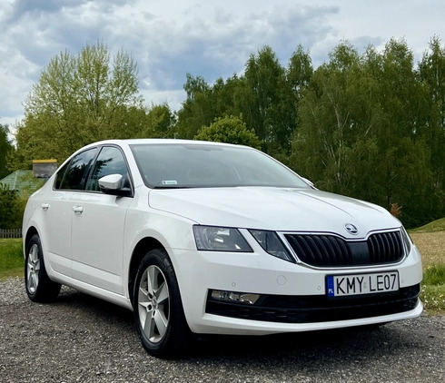 Skoda Octavia cena 64890 przebieg: 137600, rok produkcji 2017 z Myślenice małe 137